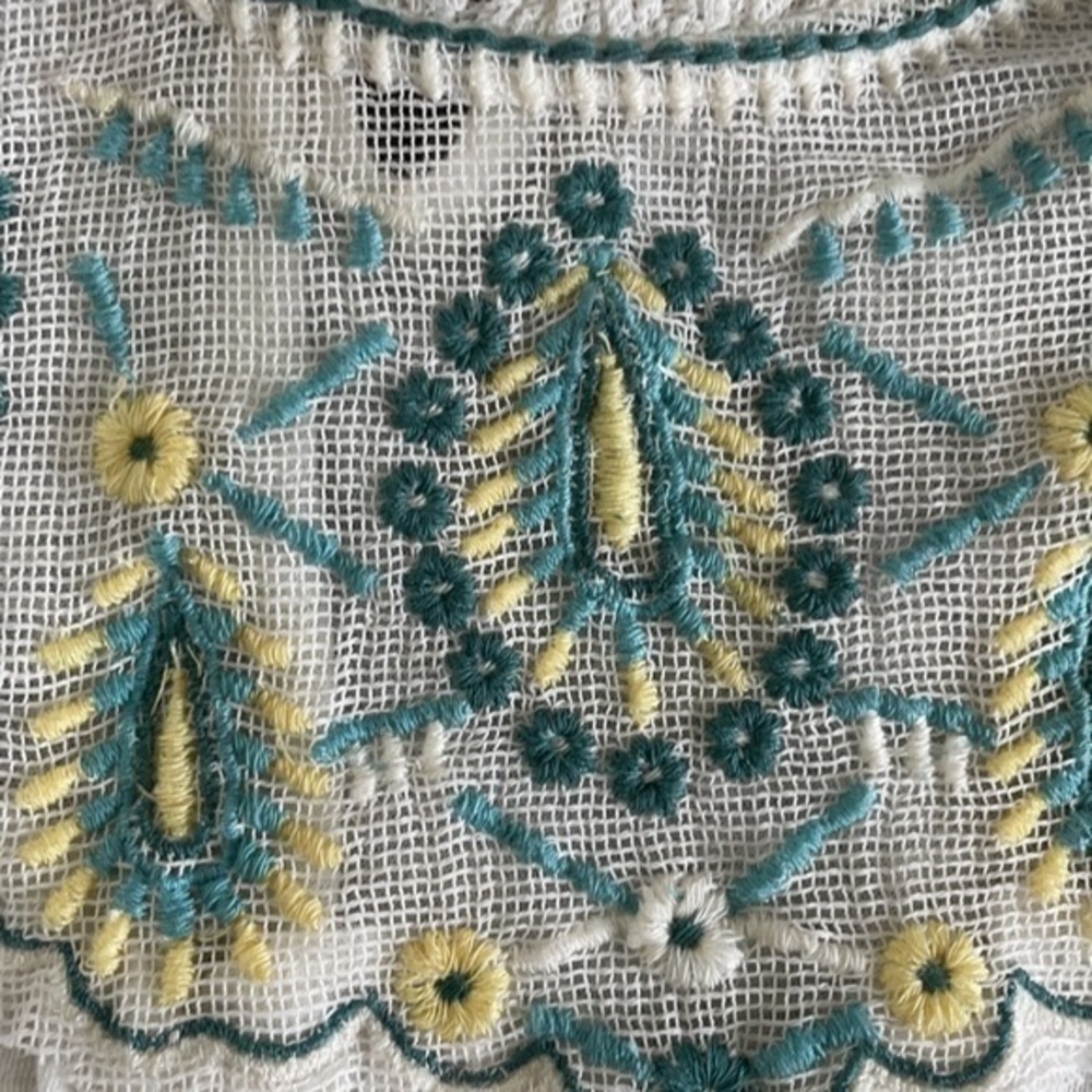Lucky brand top medium white top ruffles embroidery - Picture 3 of 7